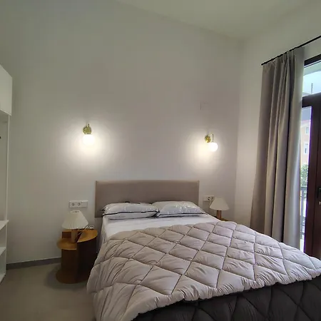 Mandarina - Unique In * Valence